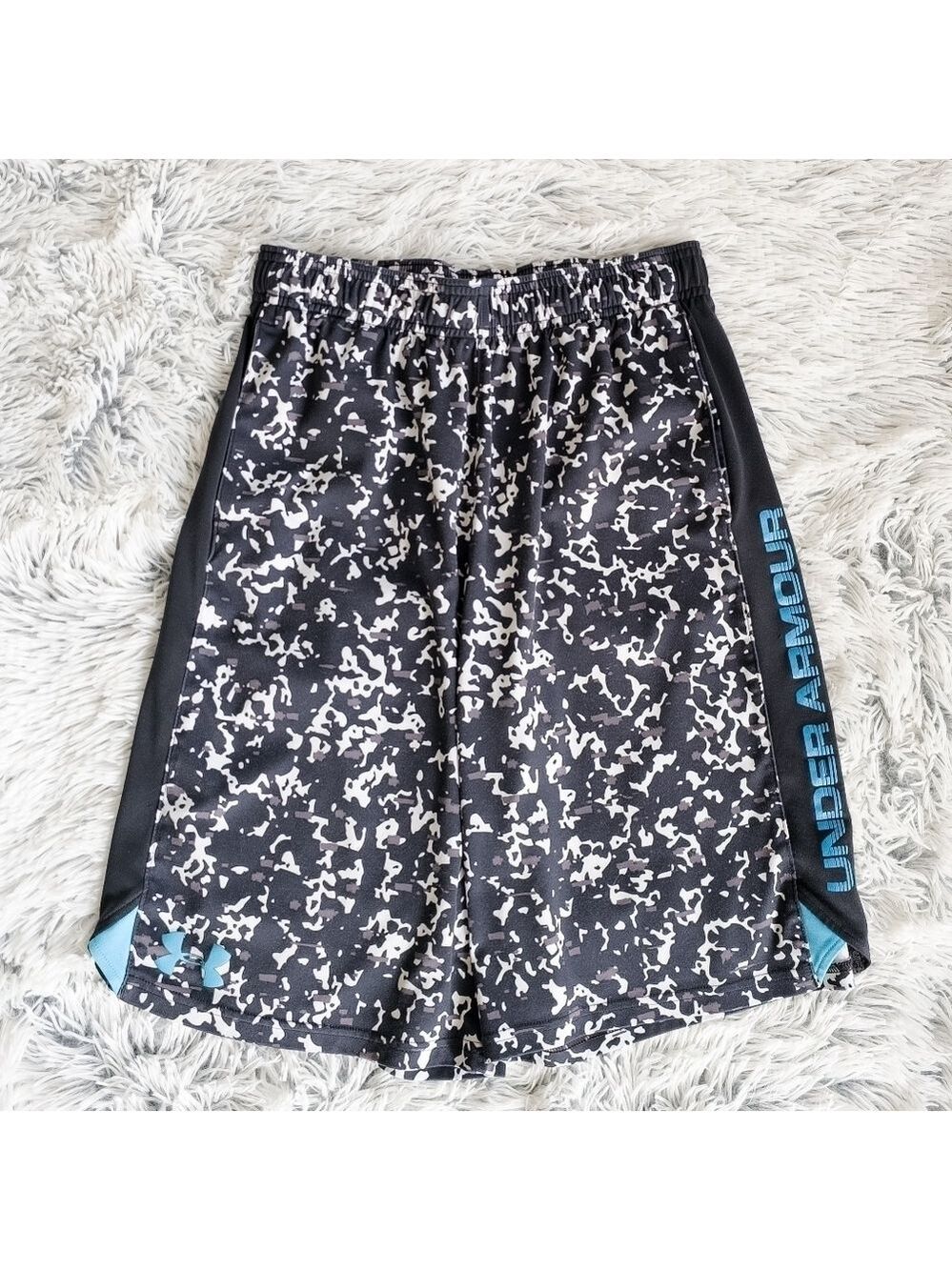 3 For $10 Under Armour Black and White Loose Fit Athletic Shorts Youth Large